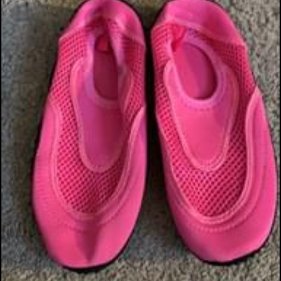 Water Shoes - Picture 2 of 4